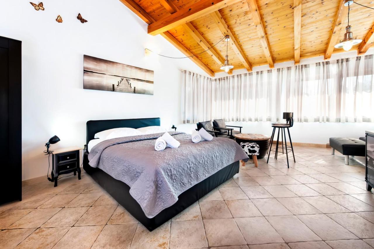 Dolce Apartment *